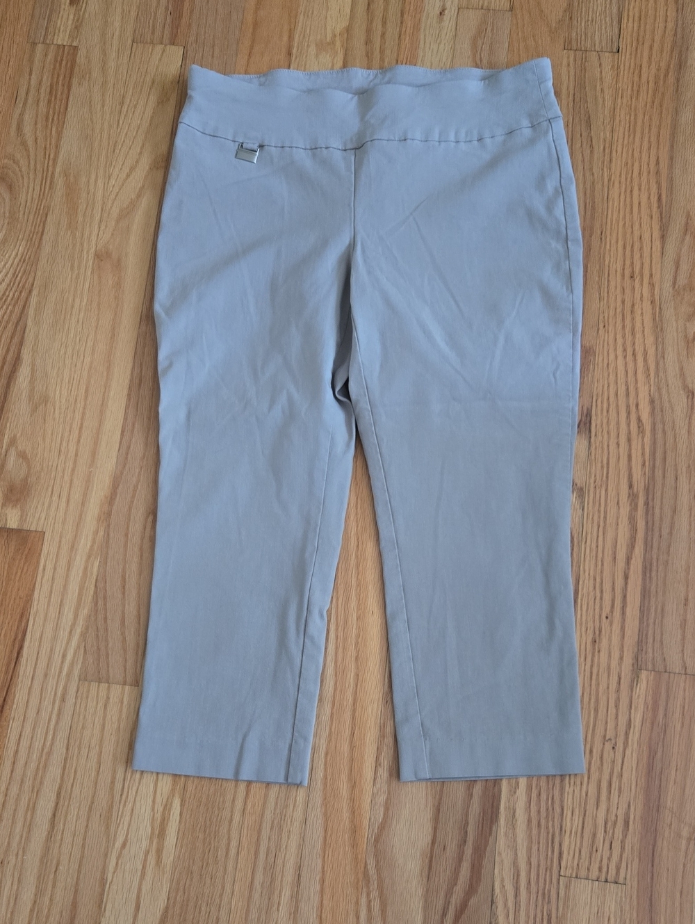 Alfani Light Gray Cropped Stretch Pants, Size 10P